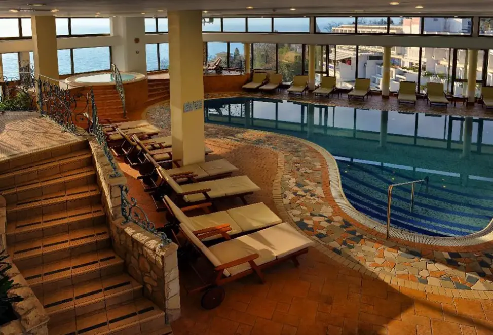 Basen w hotelu Grand Hotel Adriatic II