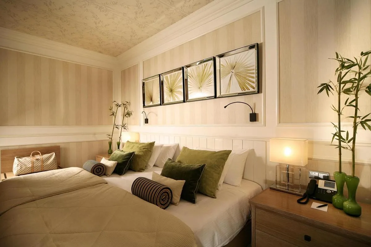 Grande Real Villa Italia — GRANDE REAL VILLA ITALIA