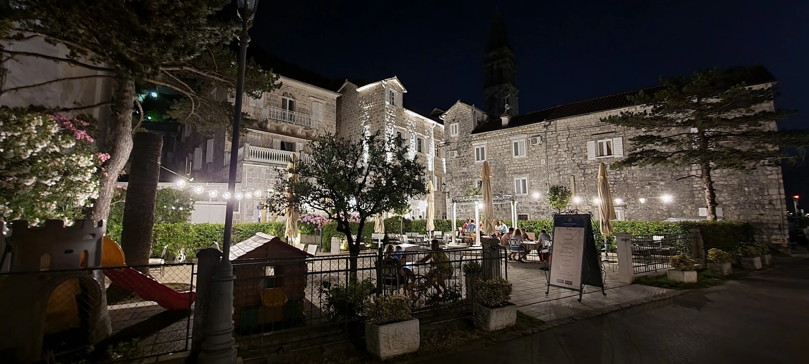 Heritage Hotel Leon Coronato — HERITAGE LEON CORONATO