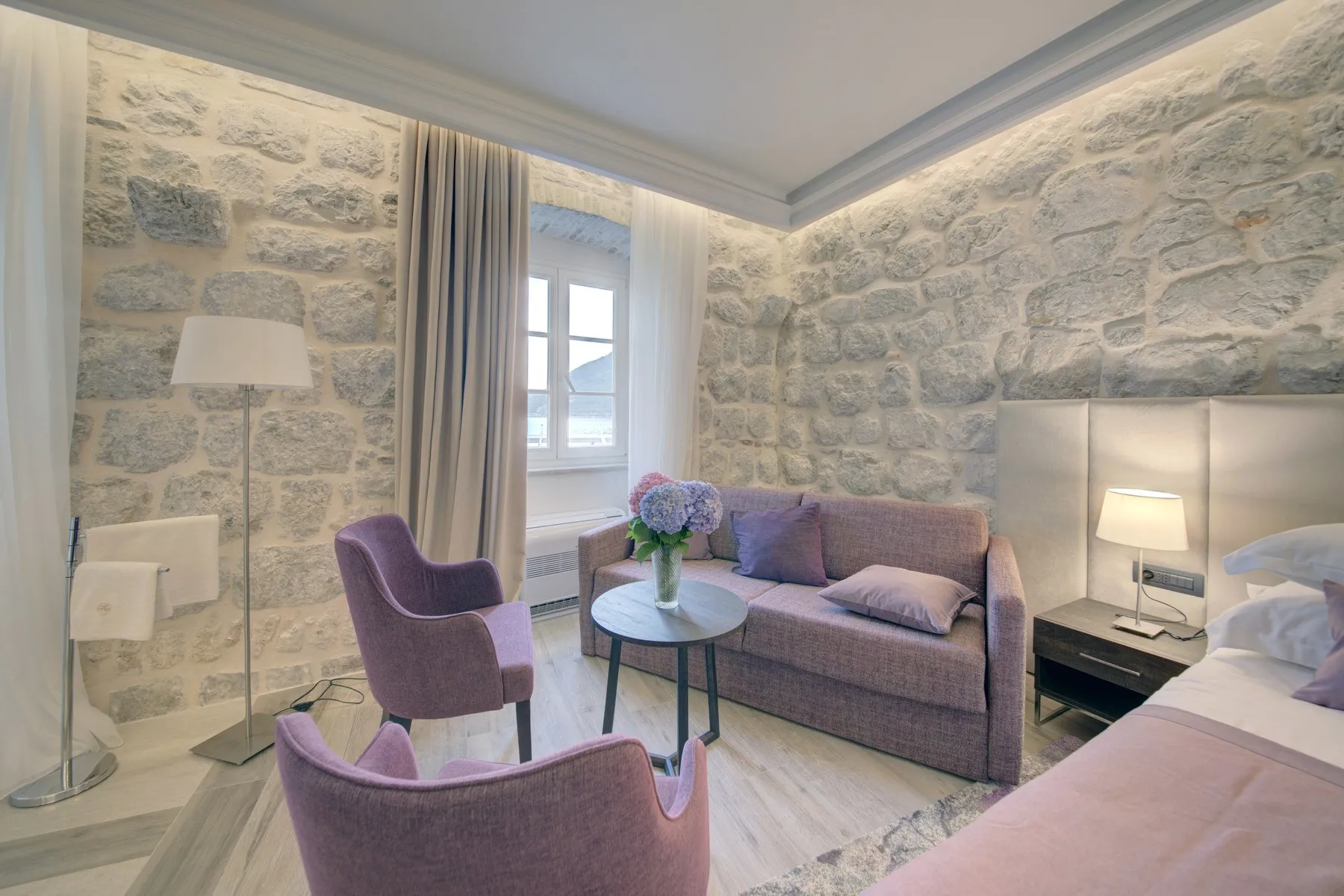 Heritage Hotel Leon Coronato — HERITAGE LEON CORONATO