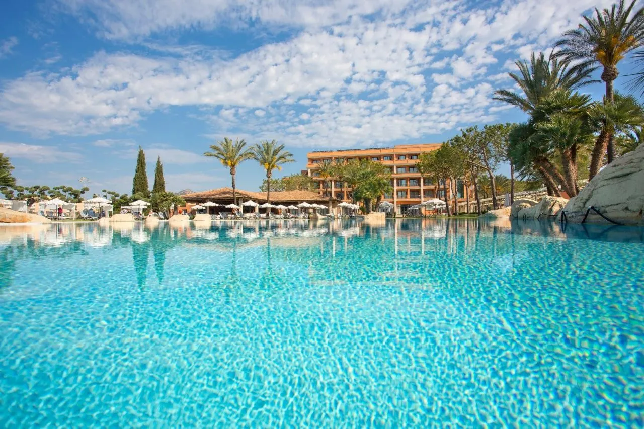 Hipocampo Palace — HIPOCAMPO PALACE