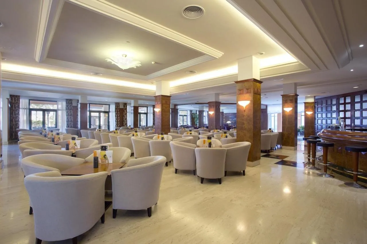 Hipocampo Palace — HIPOCAMPO PALACE