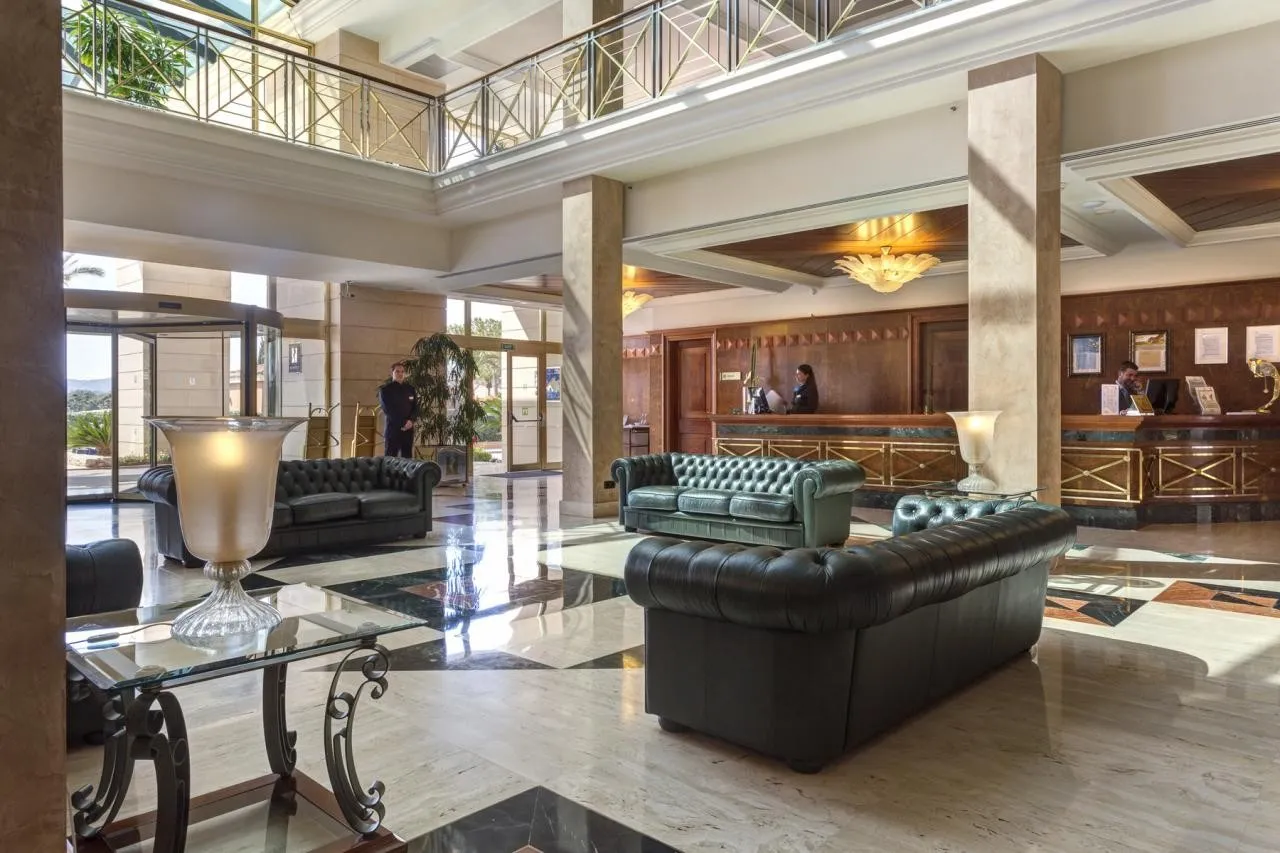 Hipocampo Palace — HIPOCAMPO PALACE