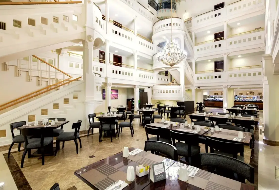 Restauracja i jedzenie w hotelu Hotel Crowne Plaza Istanbul Old City