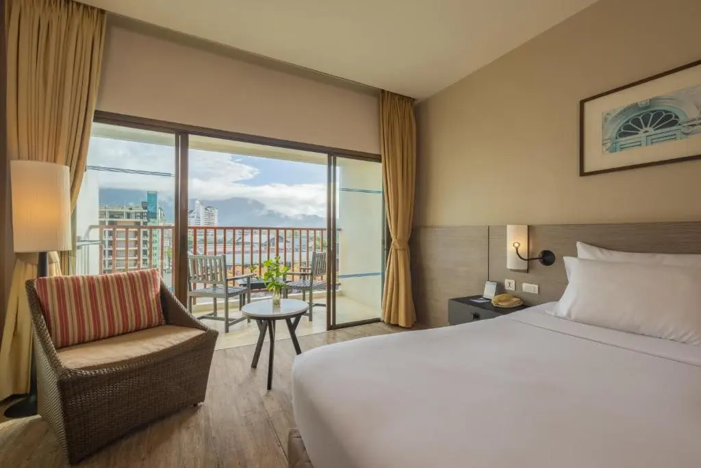 Hotel Deevana Plaza Phuket-Patong — DEEVANA PLAZA PHUKET PATONG