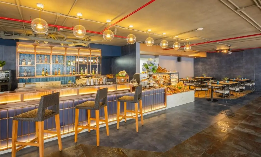 Hotel Deevana Plaza Phuket-Patong — DEEVANA PLAZA PHUKET PATONG