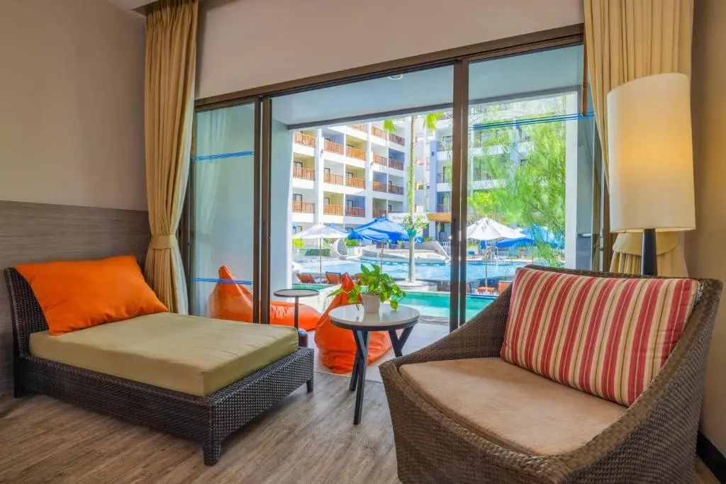Hotel Deevana Plaza Phuket-Patong — DEEVANA PLAZA PHUKET PATONG