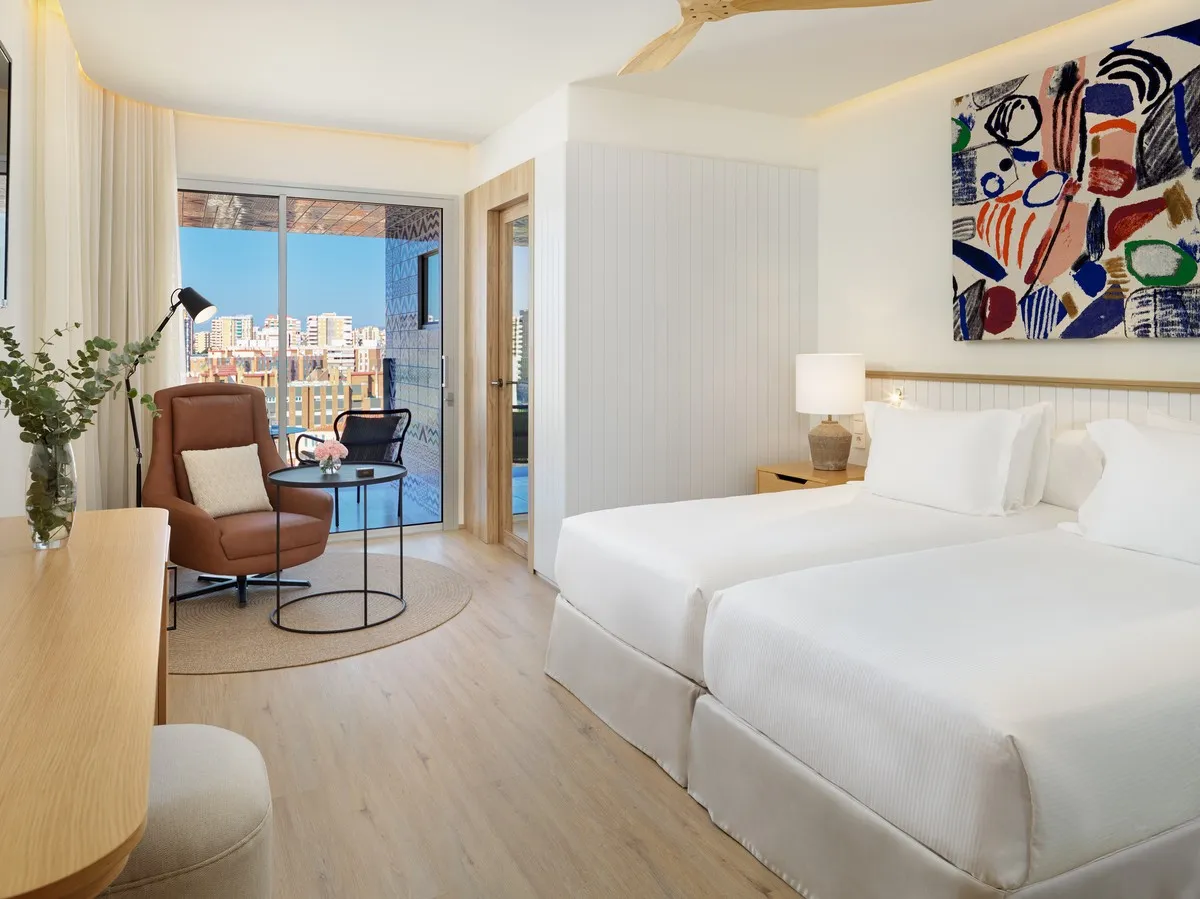 Hotel H10 Croma Málaga — H10 CROMA MALAGA