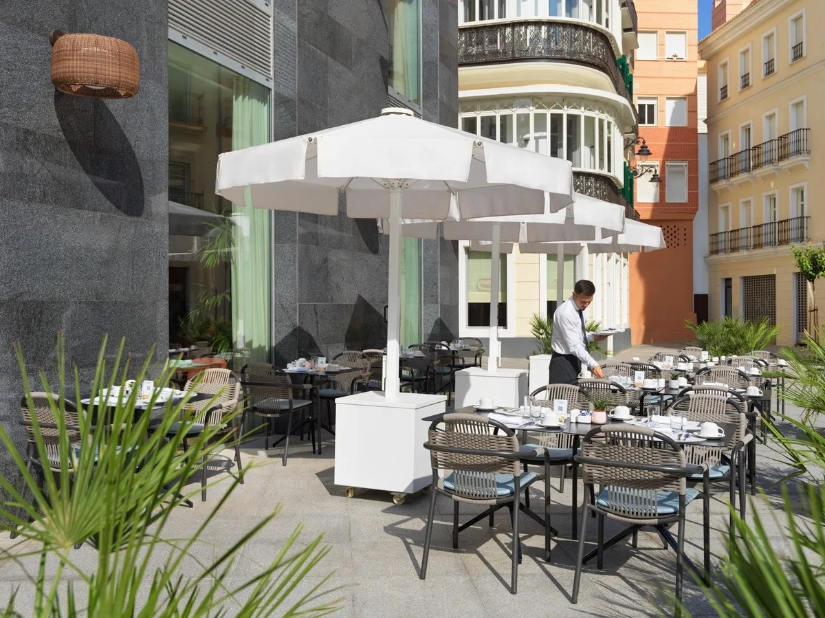 Hotel H10 Croma Málaga — H10 CROMA MALAGA