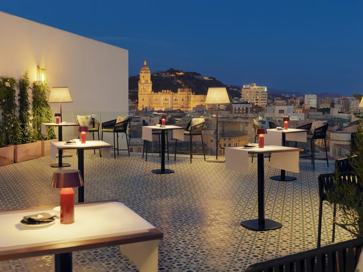 Hotel H10 Croma Málaga — H10 CROMA MALAGA