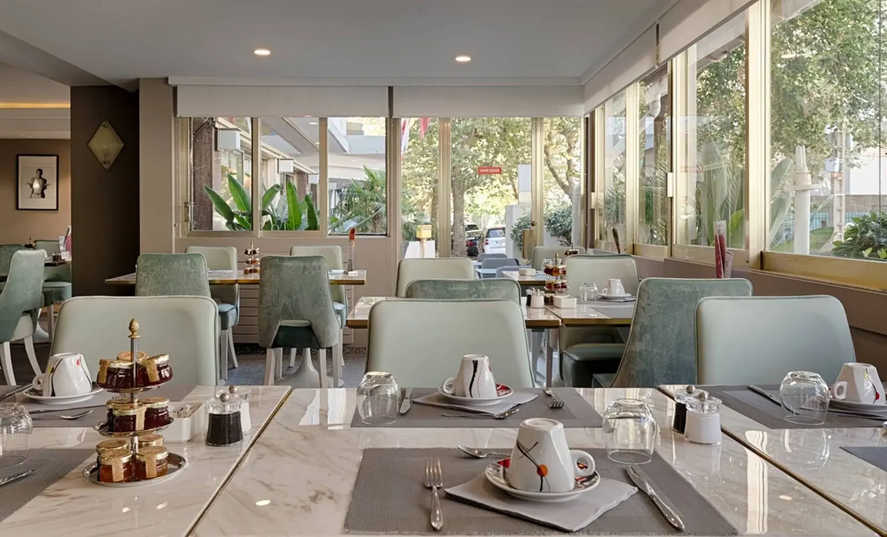 Restauracja i jedzenie w hotelu Hotel Juliana Cannes