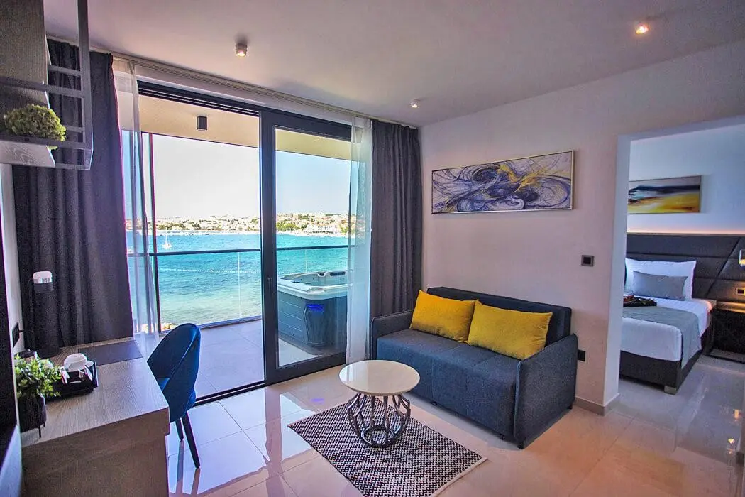 Hotel Liberty Plaza — LIBERTY PLAZA