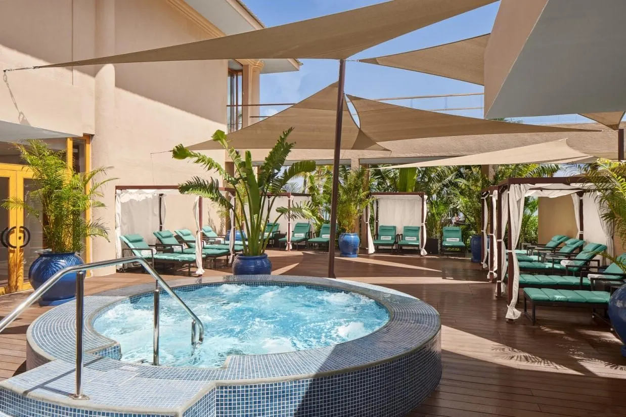 Hotel LUX Le Morne — LE MERIDIEN ILE MAURICE