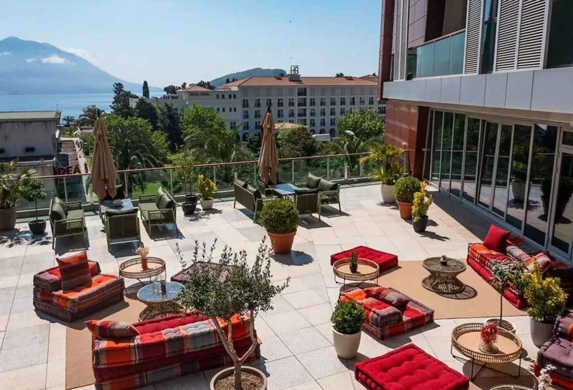 Widok z hotelu Hotel TQ Plaza Budva