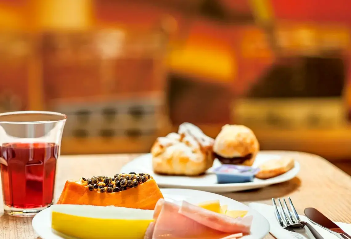 Restauracja i jedzenie w hotelu ibis Copacabana Posto 5