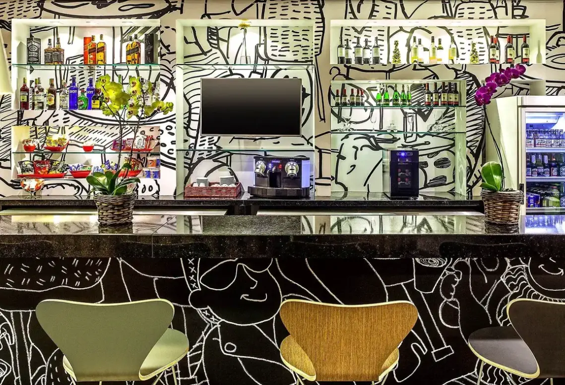 Restauracja i jedzenie w hotelu ibis Copacabana Posto 5