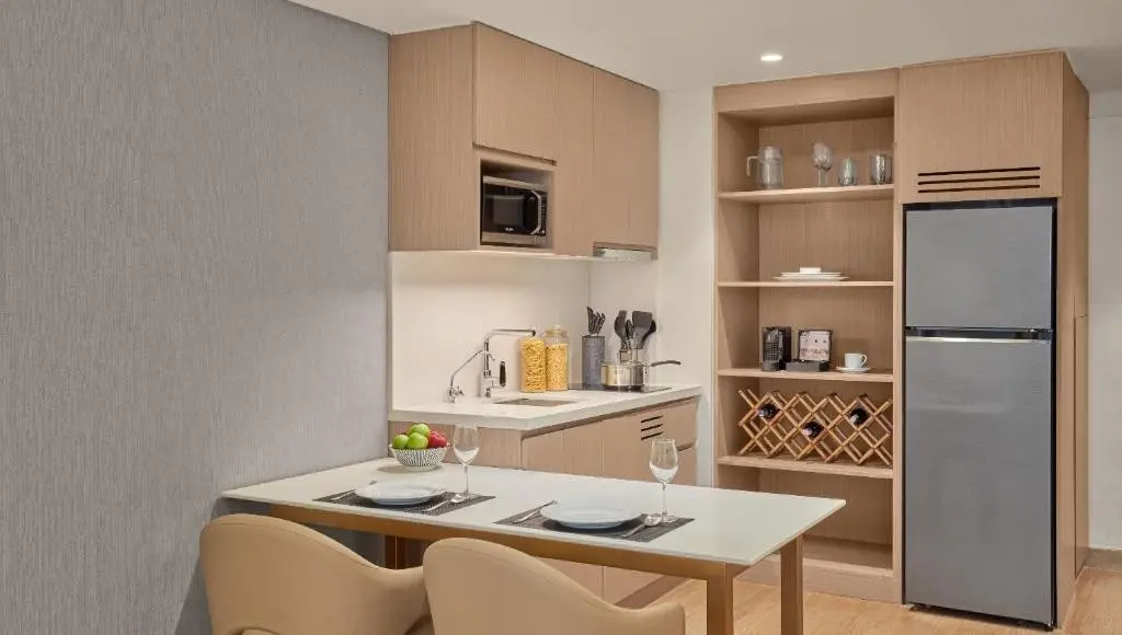 Lanson Place Moa — LANSON PLACE MOA