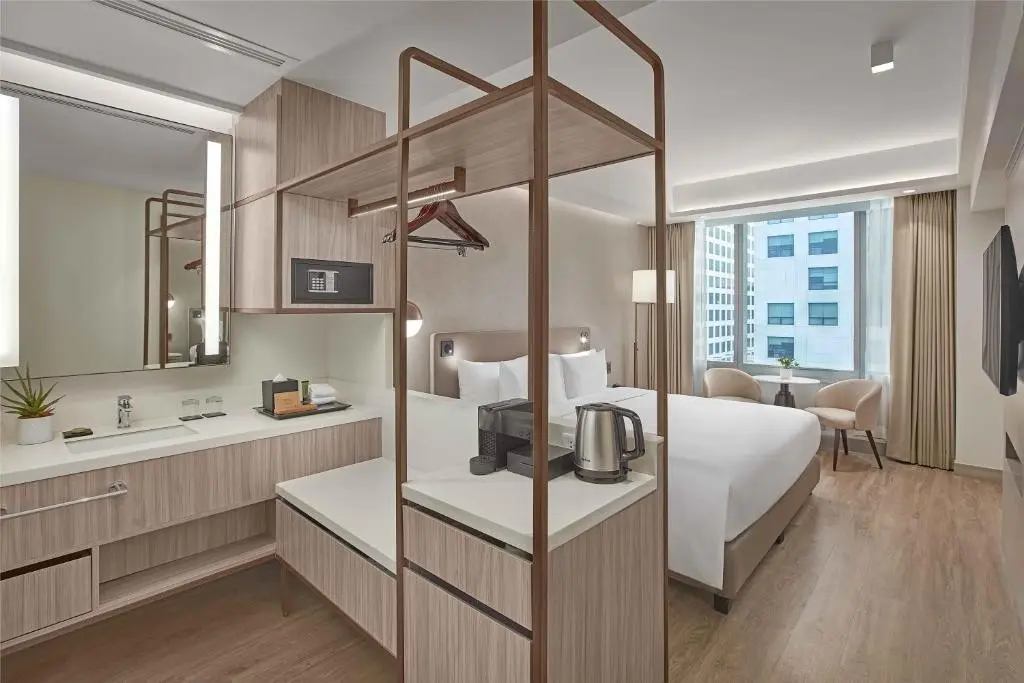 Lanson Place Moa — LANSON PLACE MOA