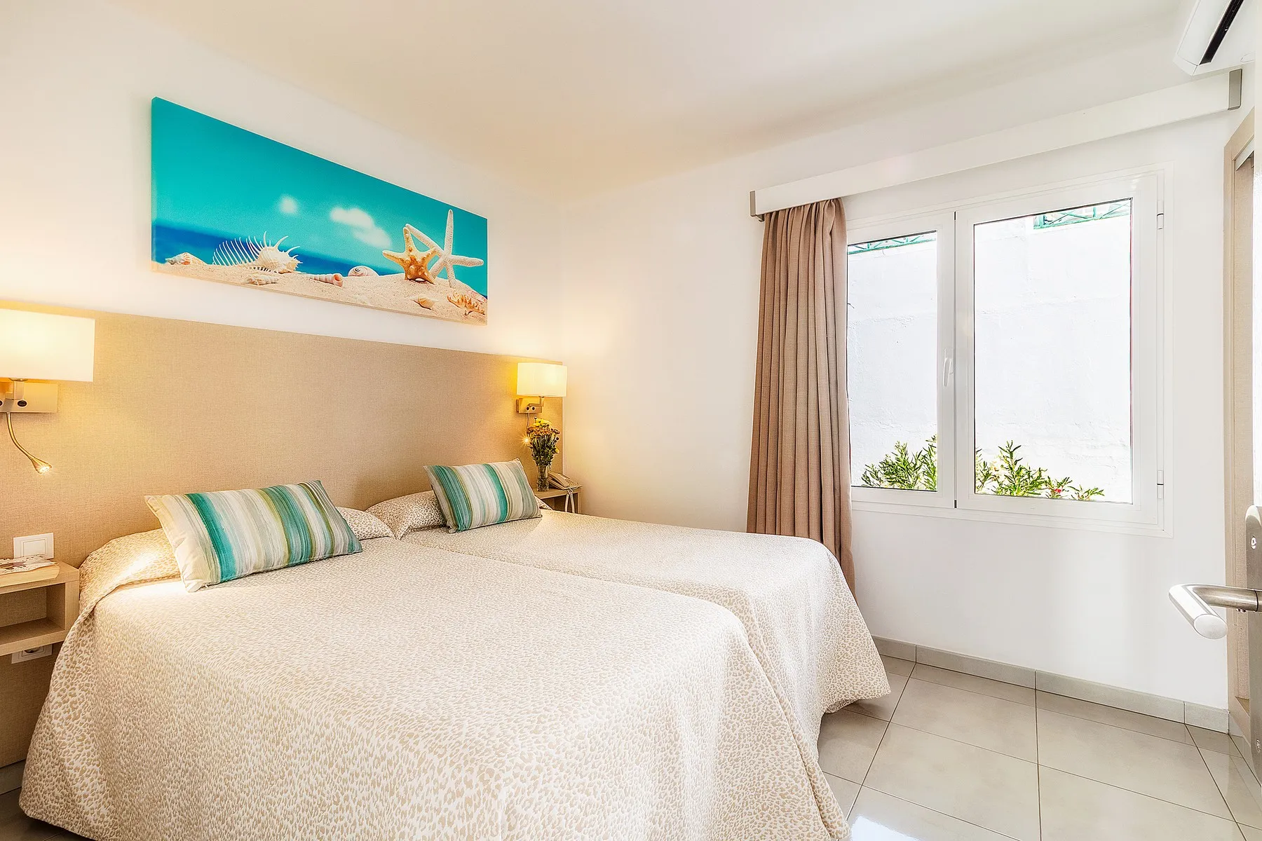 Livvo Oasis — LIVVO OASIS