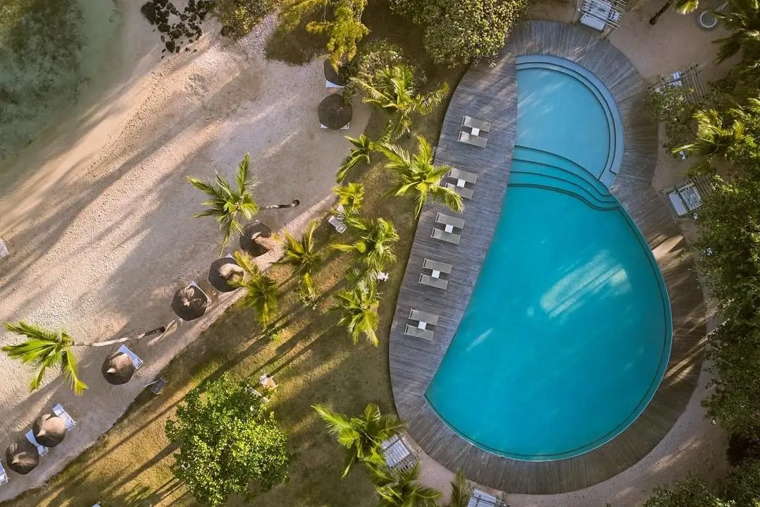 Lux Grand Gaube — LUX GRAND GAUBE