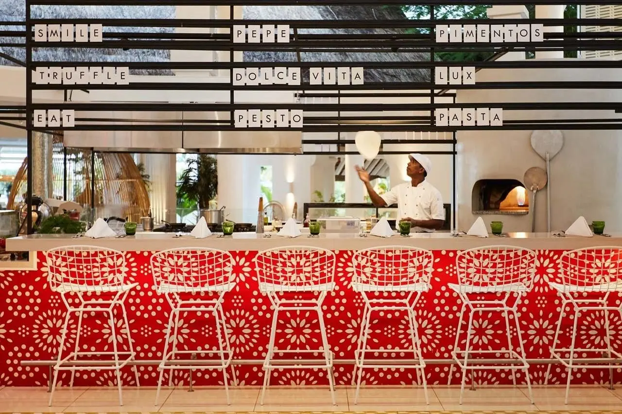 Lux Grand Gaube — LUX GRAND GAUBE