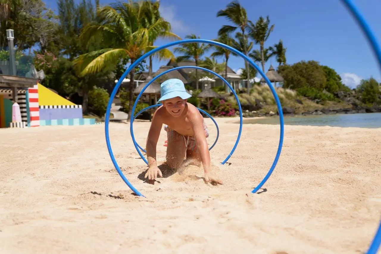 Lux Grand Gaube — LUX GRAND GAUBE