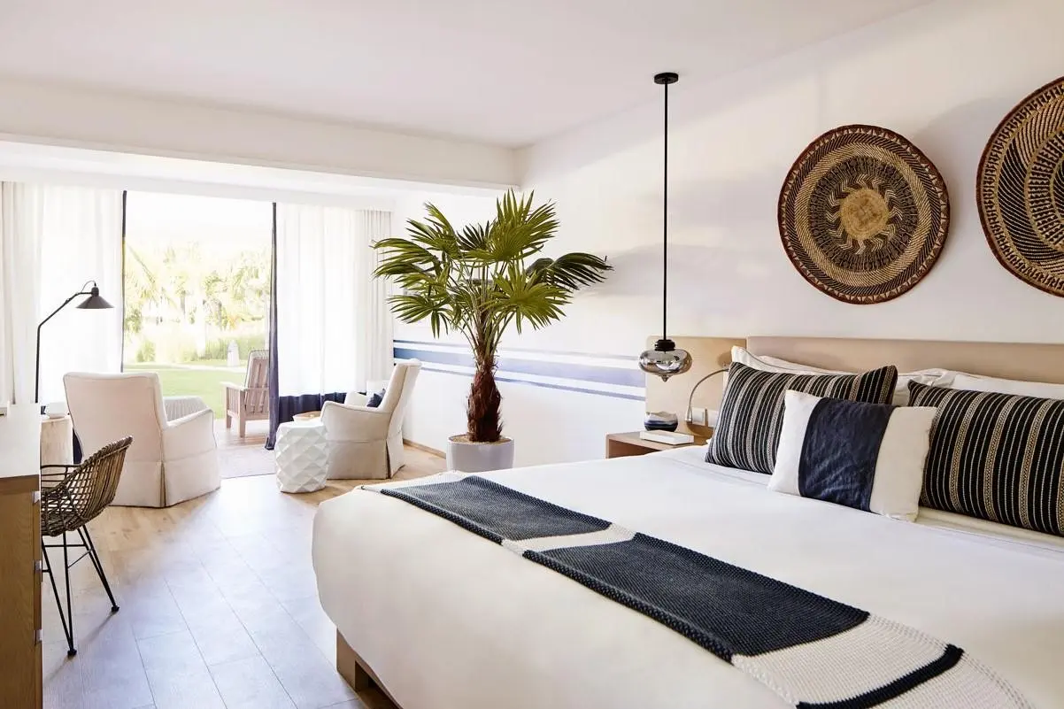 Lux Grand Gaube — LUX GRAND GAUBE