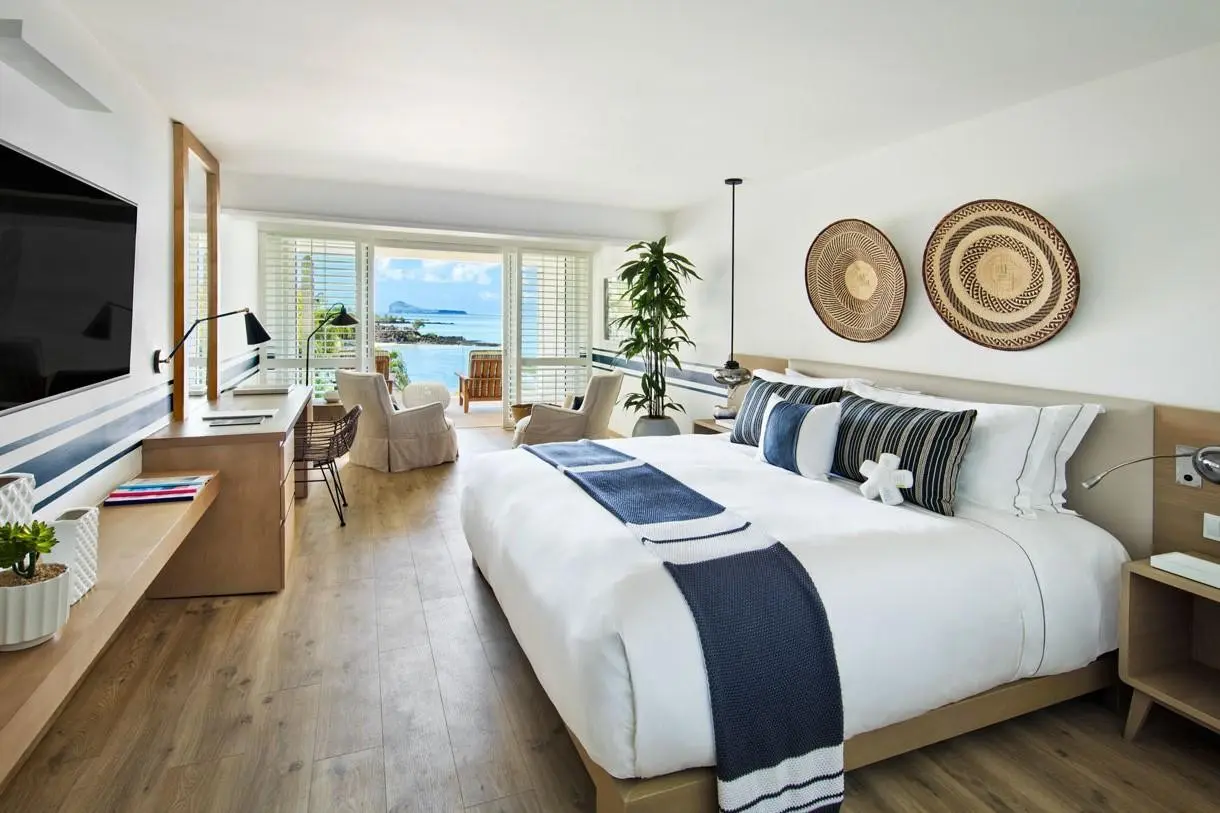 Lux Grand Gaube — LUX GRAND GAUBE