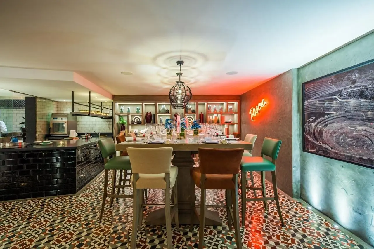 Lux Grand Gaube — LUX GRAND GAUBE