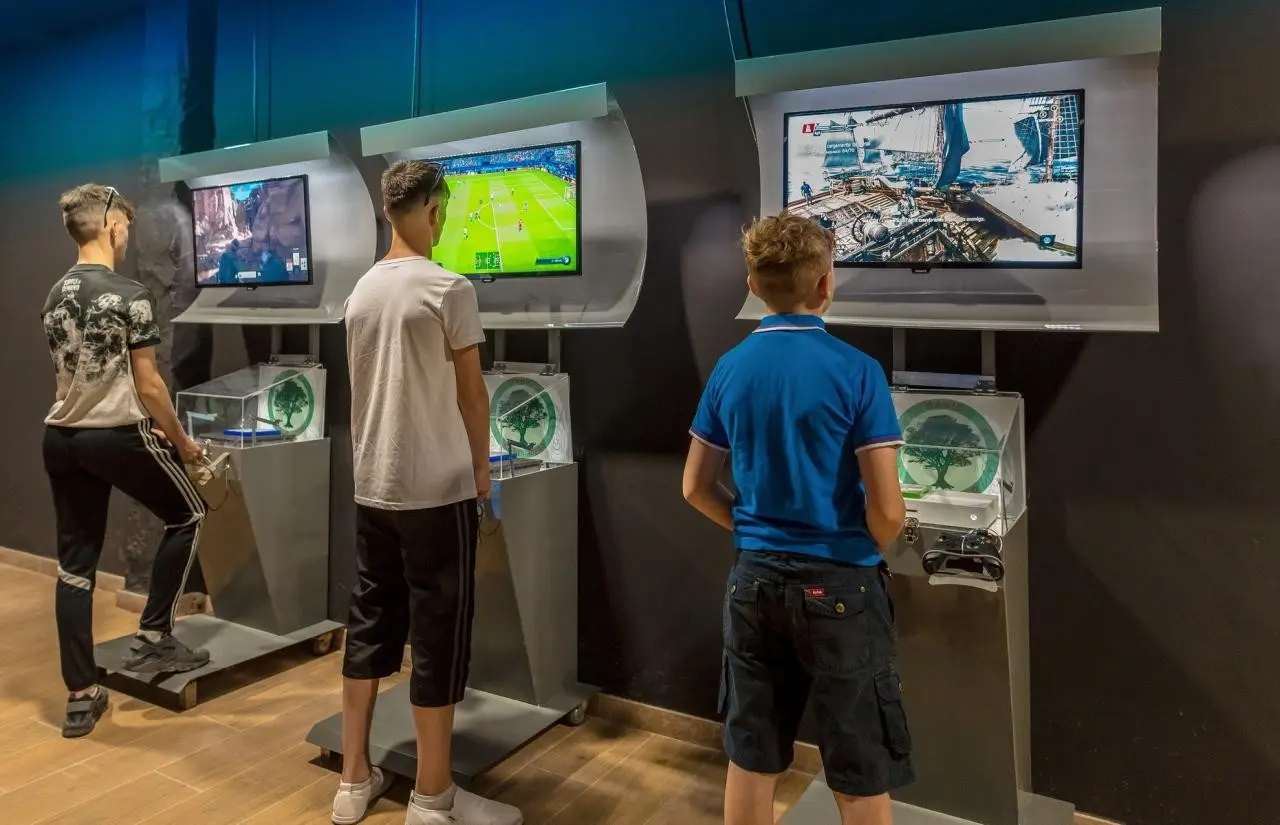 Magic Robin Hood — MAGIC ROBIN HOOD