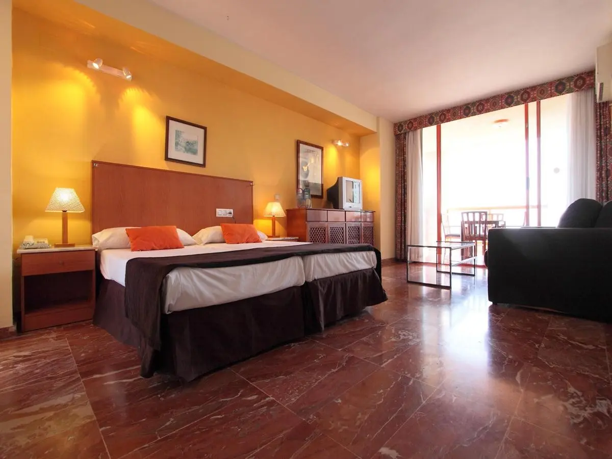 Magic Tropical Splash — MAGIC TROPICAL SPLASH