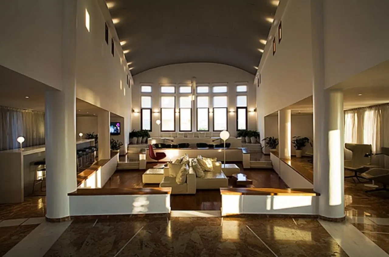 Majestic Hotel Jtr — MAJESTIC HOTEL JTR