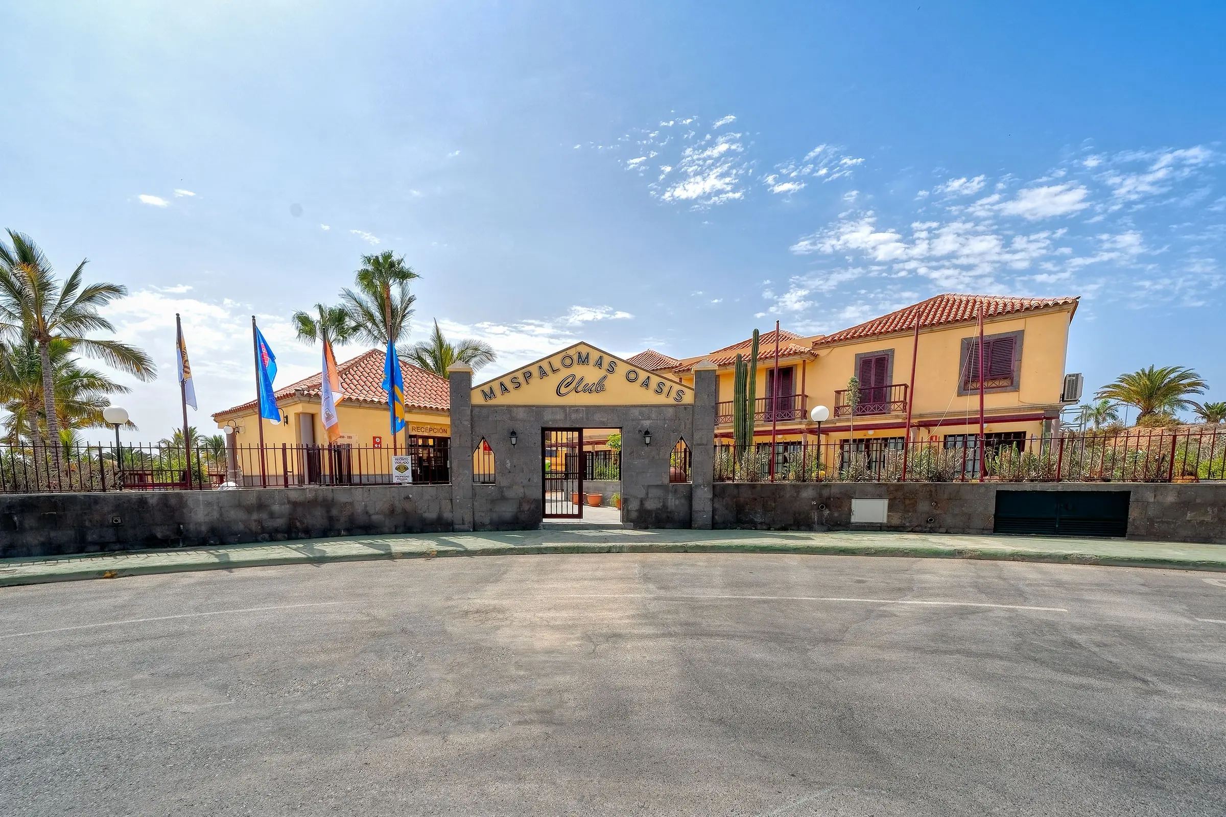 Maspalomas Oasis Club — MASPALOMAS OASIS CLUB