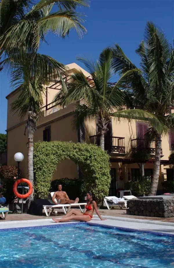 Maspalomas Oasis Club — MASPALOMAS OASIS CLUB