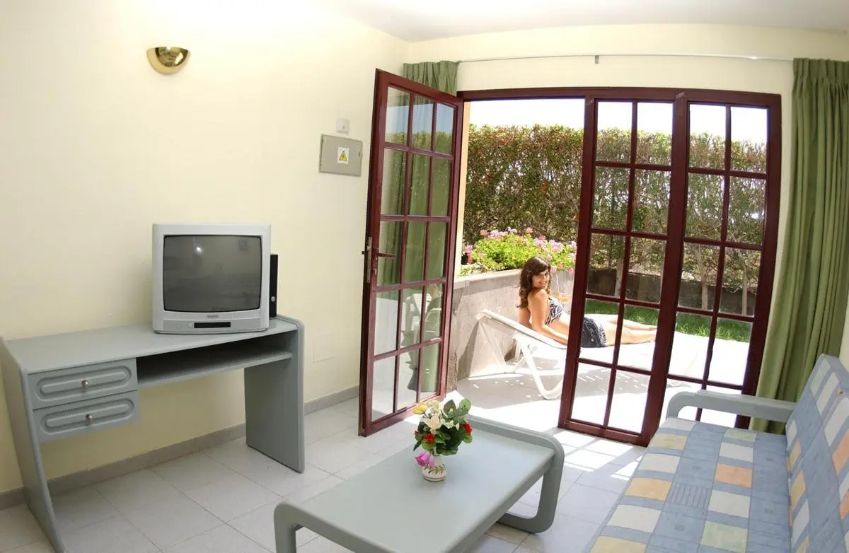 Maspalomas Oasis Club — MASPALOMAS OASIS CLUB