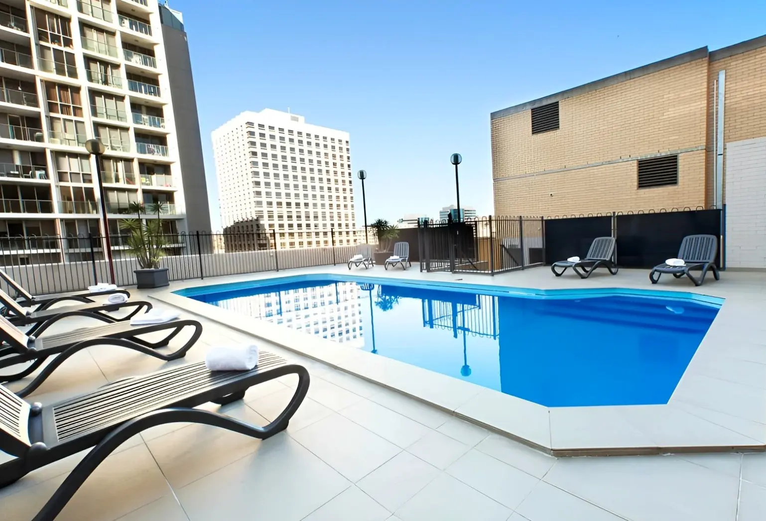 Basen w hotelu Metro Hotel Marlow Sydney Central