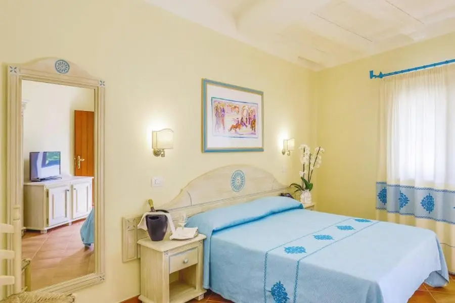 Nicolaus Club Li Cucutti — NICOLAUS CLUB LI CUCUTTI