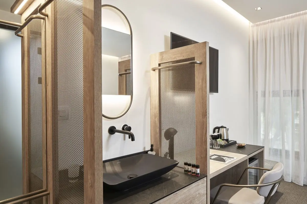 Nlh Monastiraki — NLH MONASTIRAKI