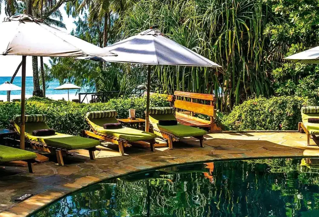 Basen w hotelu Nomad Beach Resort
