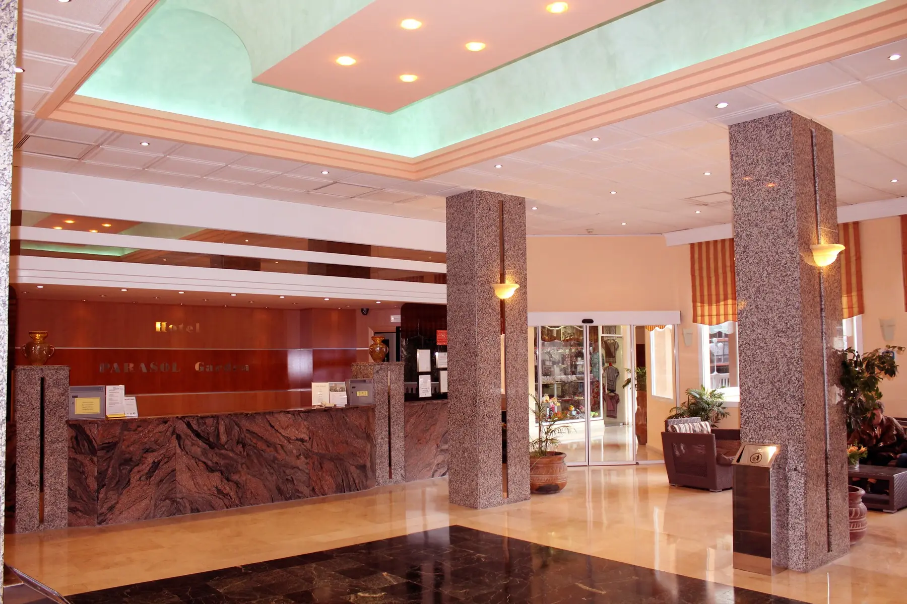 Parasol By Dorobe (Ex Parasol Garden) — PARASOL BY DOROBE (EX PARASOL GARDEN)