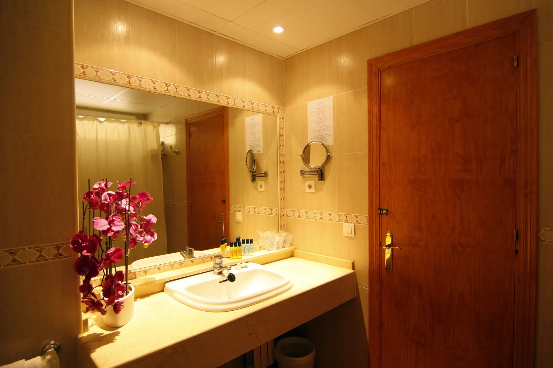 Parasol By Dorobe (Ex Parasol Garden) — PARASOL BY DOROBE (EX PARASOL GARDEN)