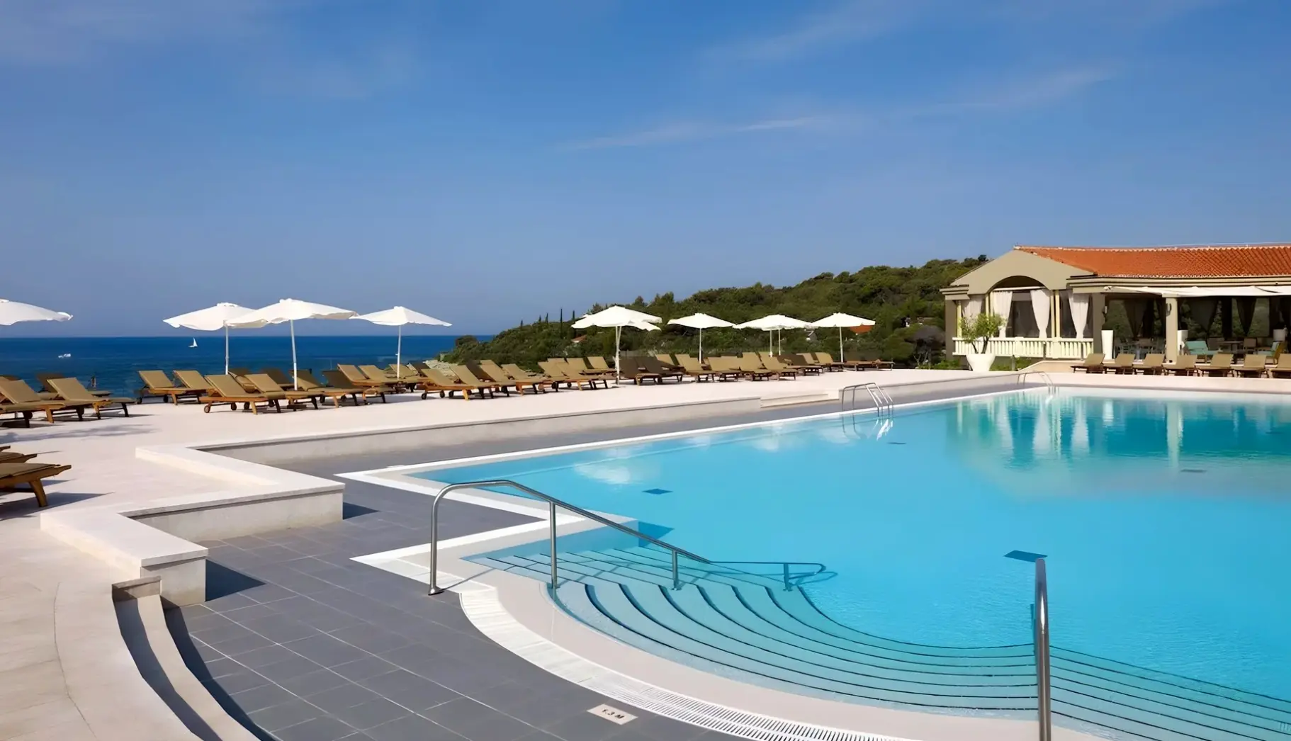Basen w hotelu Park Plaza Verudela Apartments