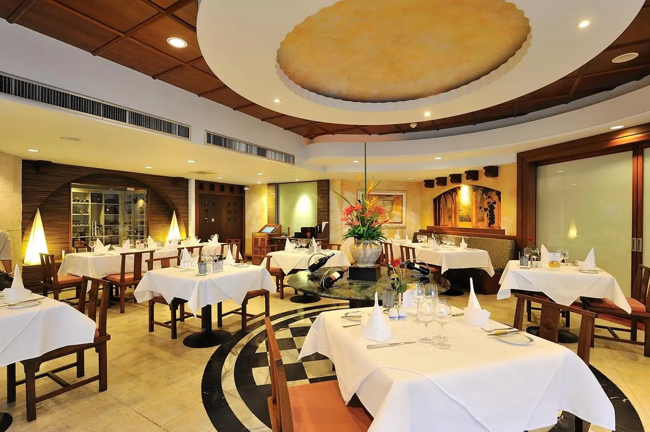 Phuket Marriott Resort And Spa — PHUKET MARRIOTT RESORT AND SPA