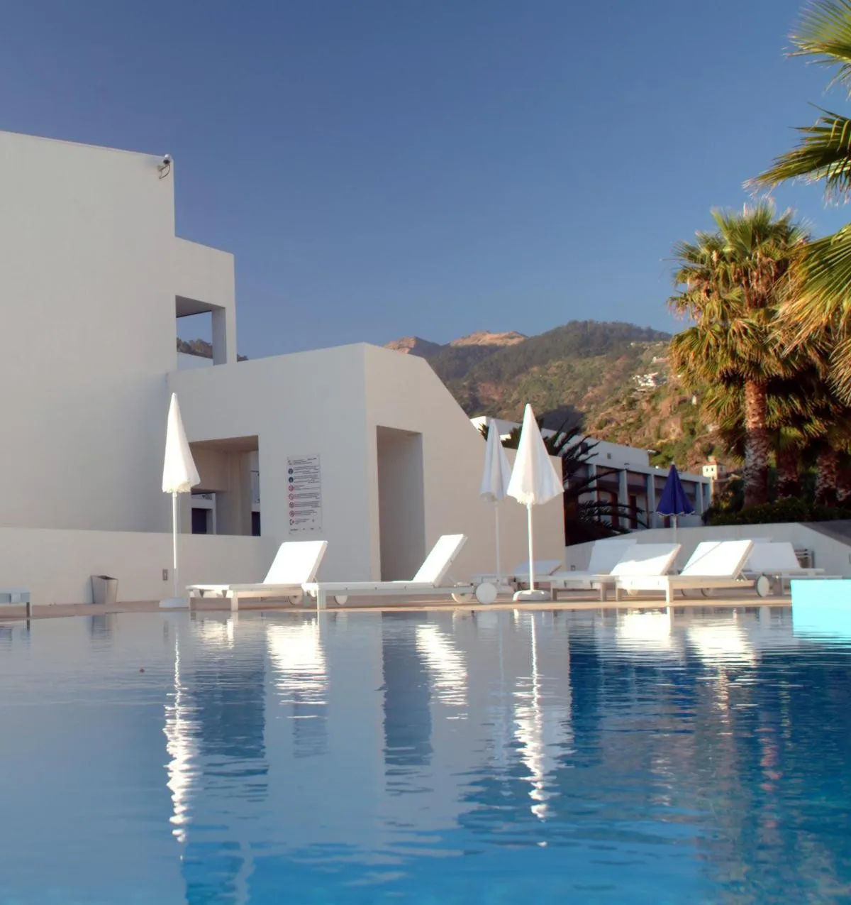 Ponta Do Sol Estalagem — PONTA DO SOL ESTALAGEM