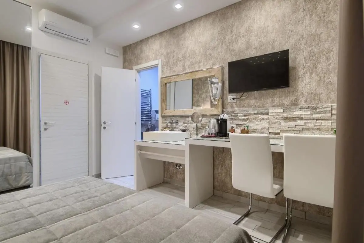 Relais Vatican Secret — RELAIS VATICAN SECRET