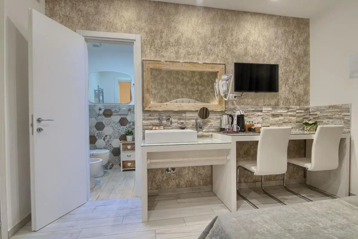 Relais Vatican Secret — RELAIS VATICAN SECRET