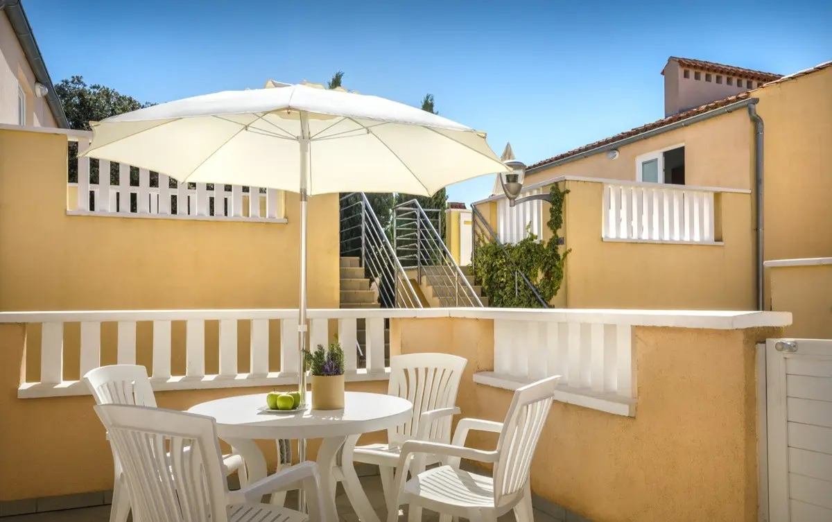 Resort Amarin — RESORT AMARIN