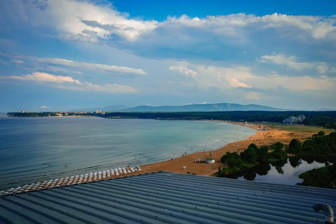 Widok z hotelu Royal Beach