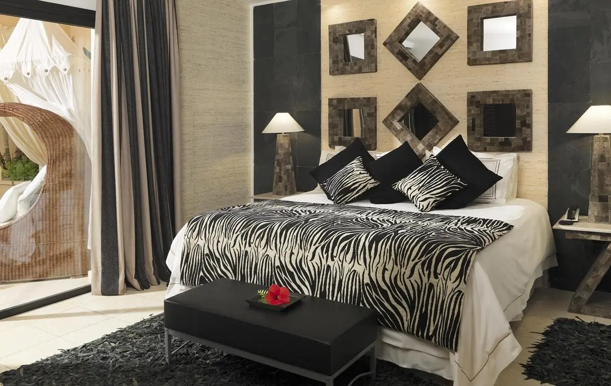 Royal Garden Villas — ROYAL GARDEN VILLAS