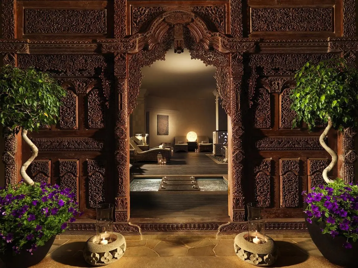 Royal Garden Villas — ROYAL GARDEN VILLAS